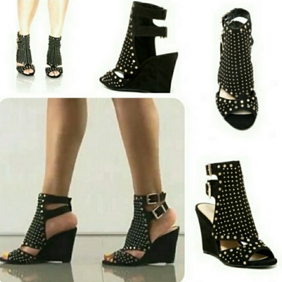 Jessica Simpson Shoes - ❤️SALE🎉 JESSICA SIMPSON MicroSuede Studded Wedge